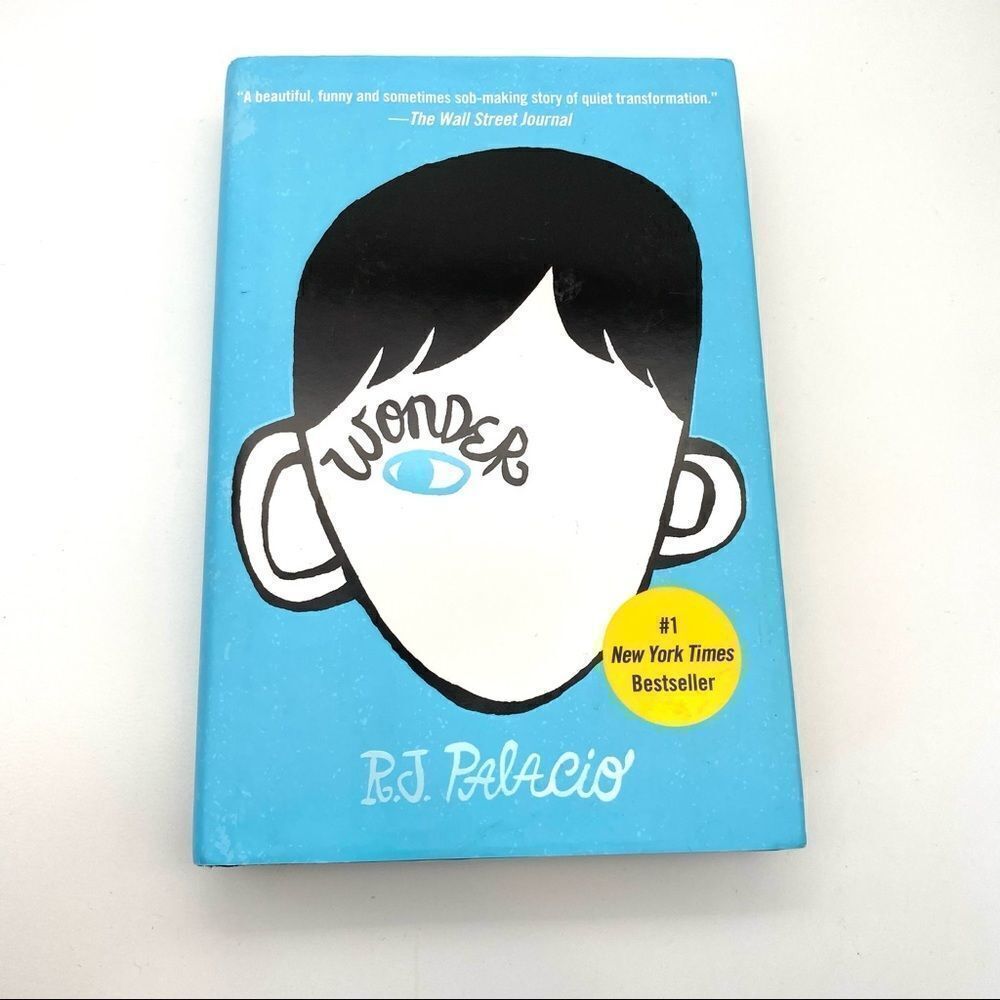 RJ Palacio‎ Wonder Hard Cover 1st Edition Book